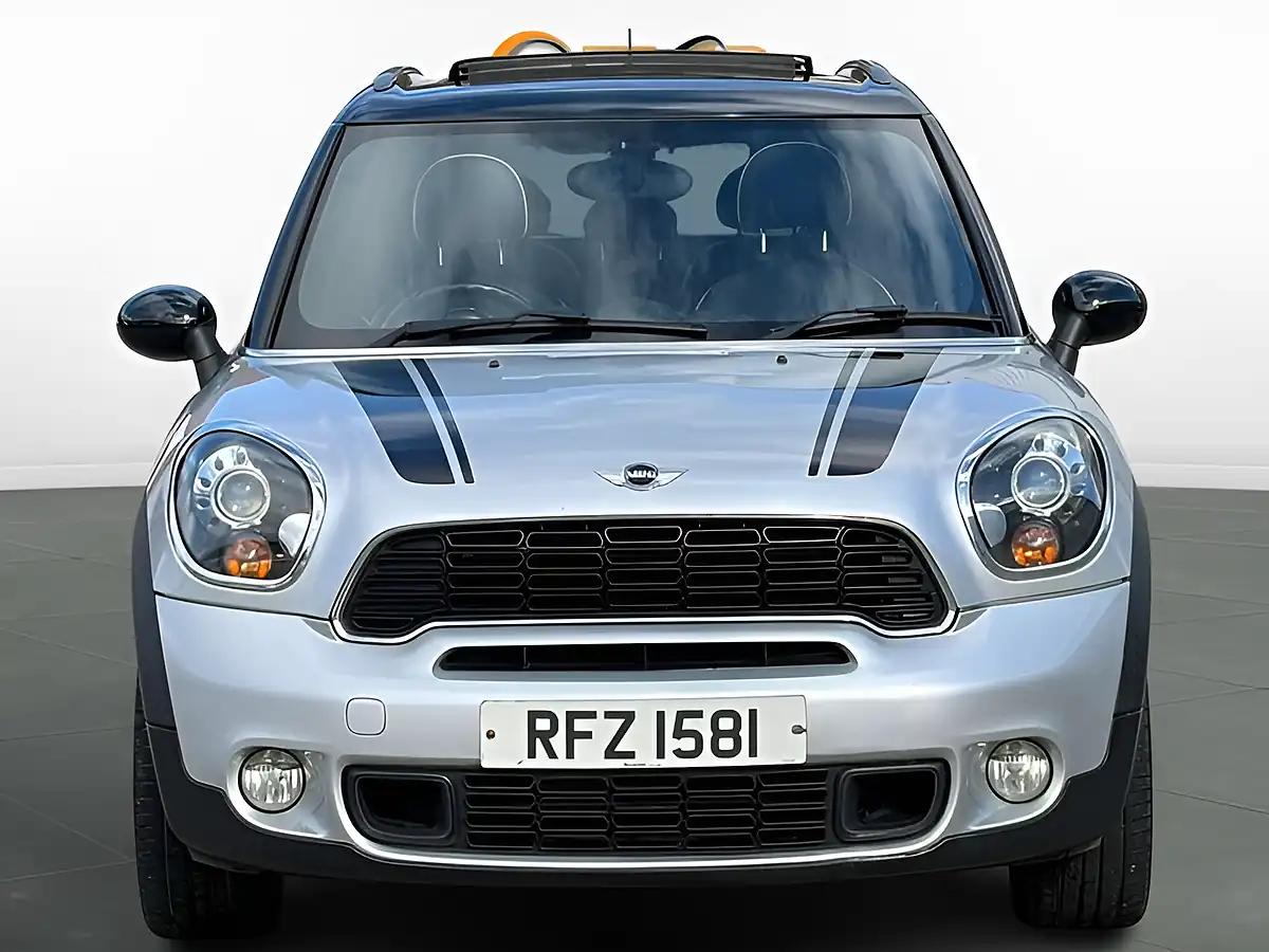 Used 2013 MINI Countryman Cooper S All4 Crystal Silver - Interior and Exterior details 7