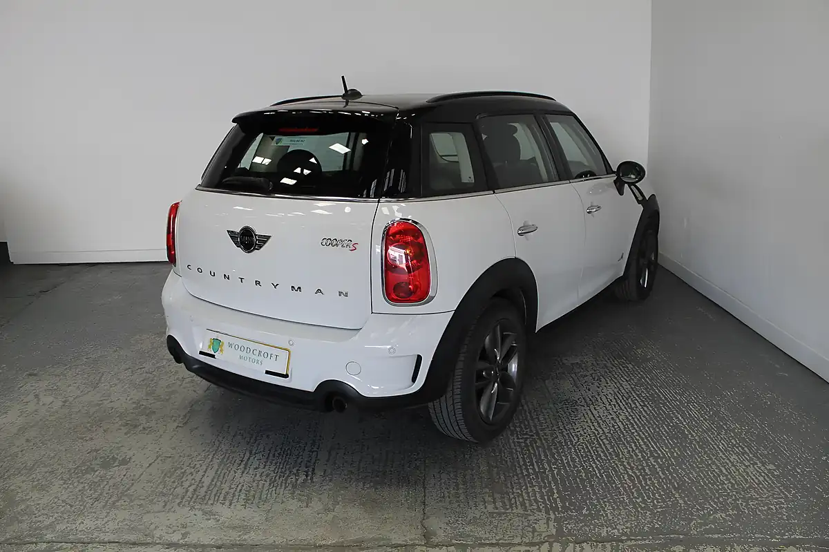 Used 2013 MINI Countryman Cooper S White - Interior and Exterior details 6