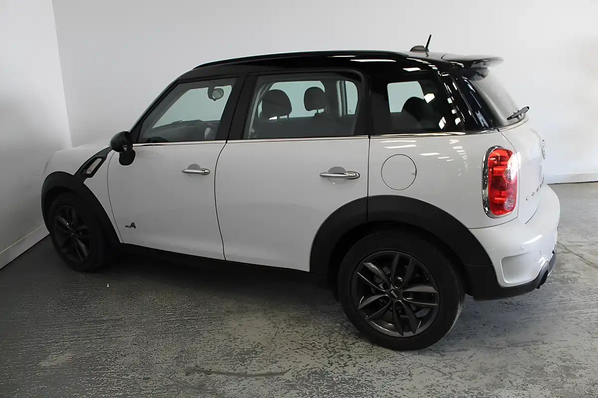 Used 2013 MINI Countryman Cooper S White - Interior and Exterior details 7