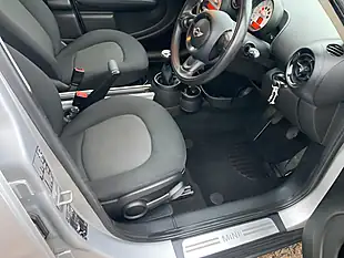 Used 2013 MINI Countryman Cooper Silver - Interior and Exterior details 5