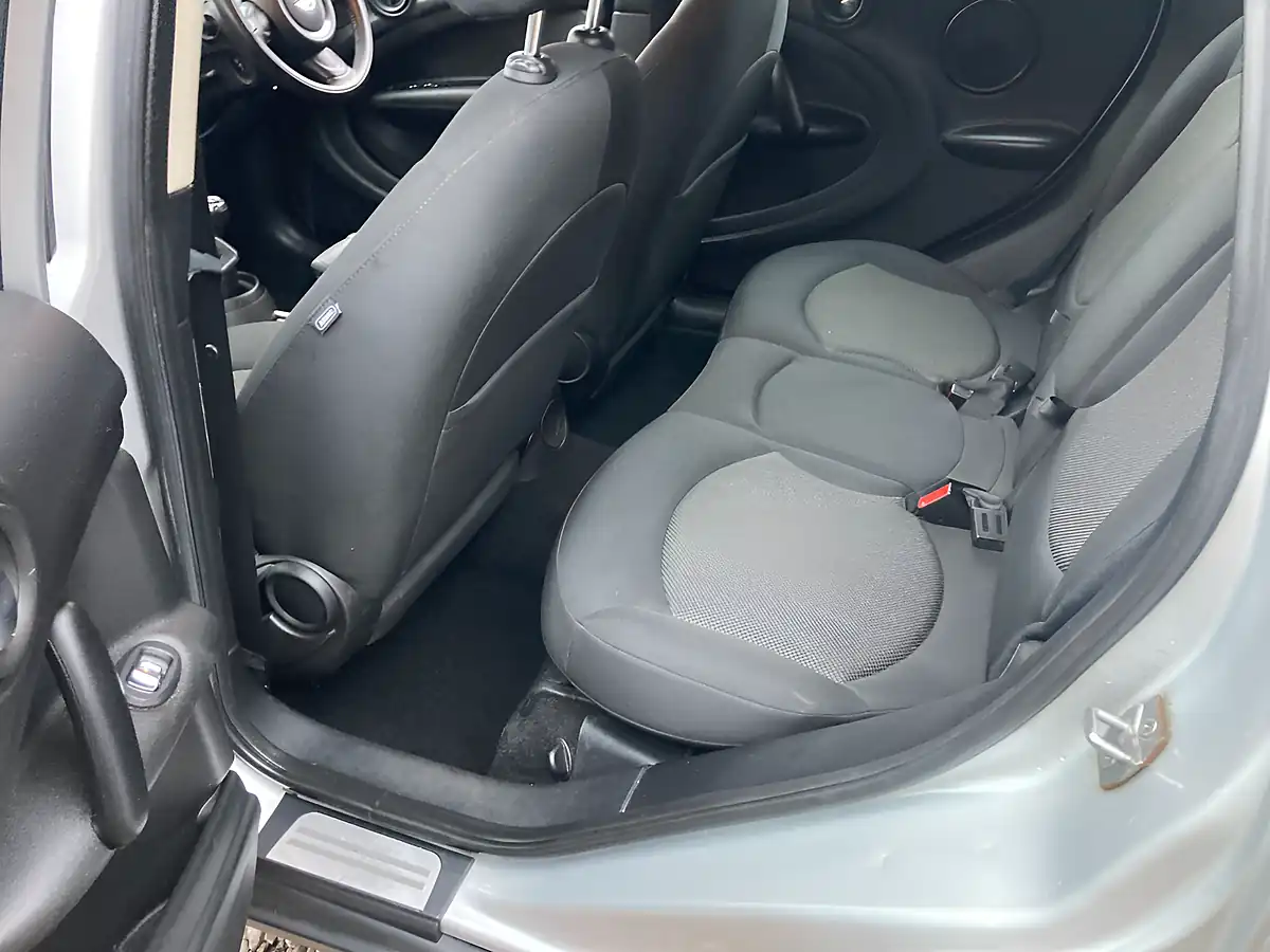 Used 2013 MINI Countryman Cooper Silver - Interior and Exterior details 8