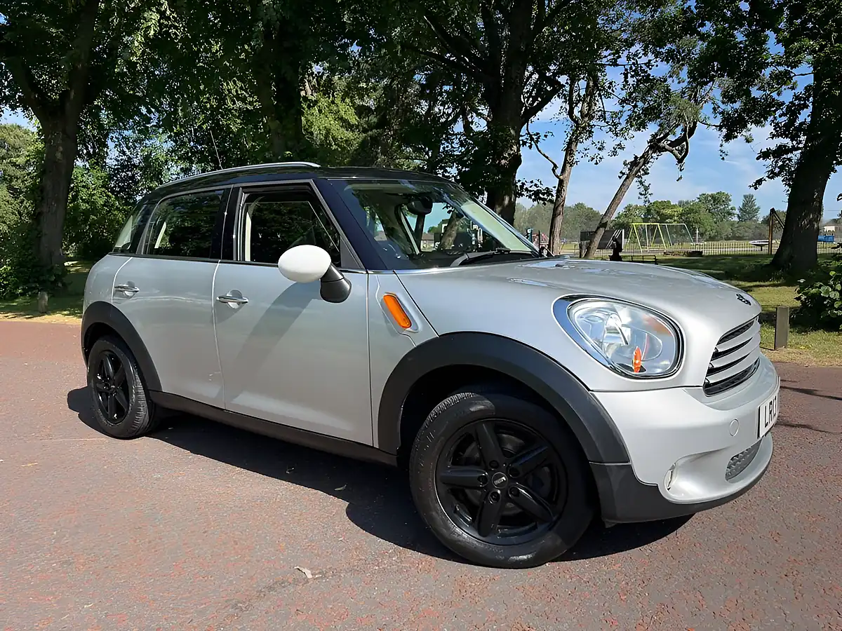 Used 2013 MINI Countryman Cooper Silver - Front View
