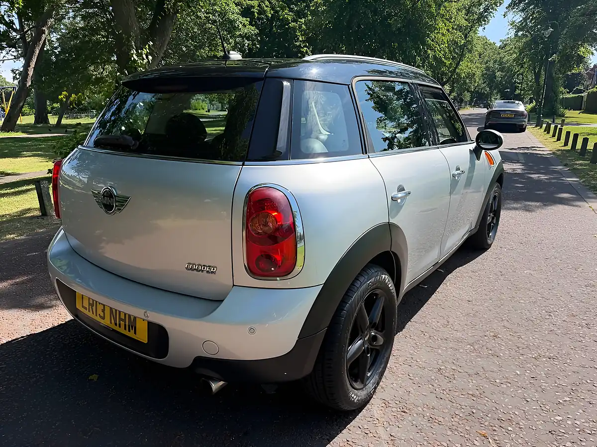 Used 2013 MINI Countryman Cooper Silver - Interior and Exterior details 3