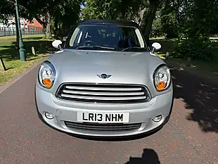 Used 2013 MINI Countryman Cooper Silver - Interior and Exterior details 7