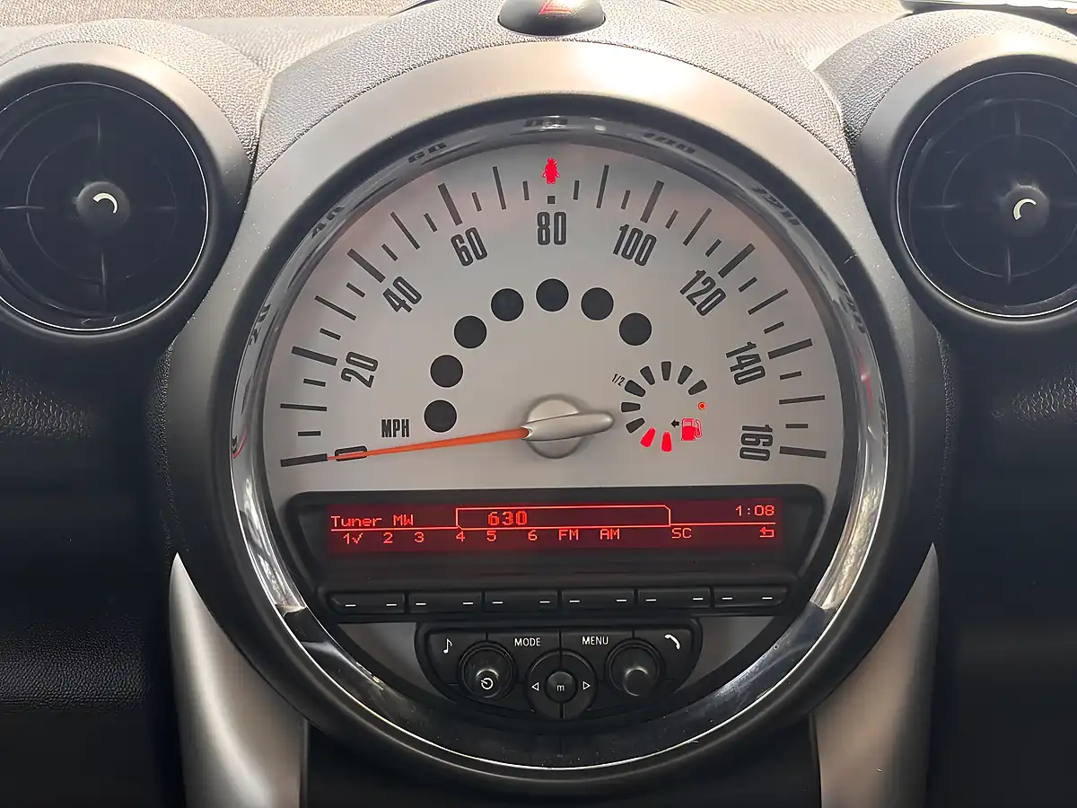 Used 2013 MINI Countryman Cooper Silver - Interior and Exterior details 15