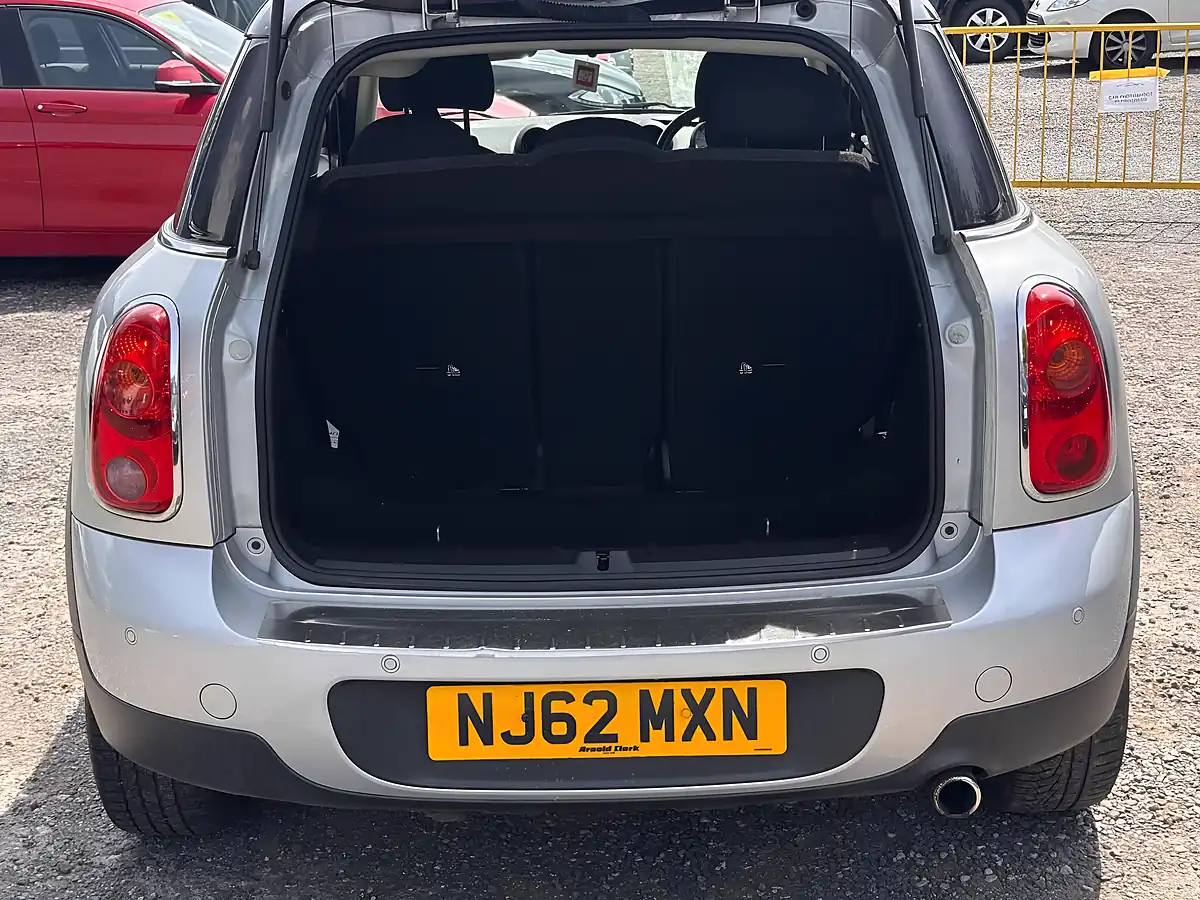 Used 2013 MINI Countryman Cooper Silver - Interior and Exterior details 20