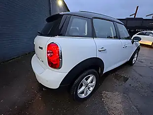 Used 2013 MINI Countryman Cooper White - Interior and Exterior details 12