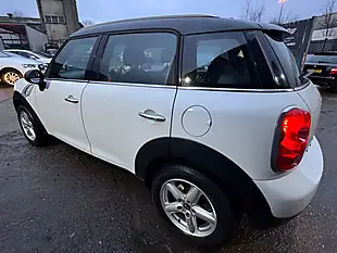Used 2013 MINI Countryman Cooper White - Interior and Exterior details 14