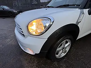 Used 2013 MINI Countryman Cooper White - Interior and Exterior details 19