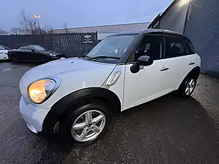 Used 2013 MINI Countryman Cooper White - Interior and Exterior details 20