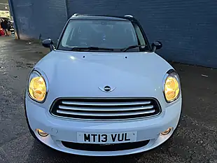 Used 2013 MINI Countryman Cooper White - Interior and Exterior details 3