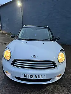 Used 2013 MINI Countryman Cooper White - Interior and Exterior details 4