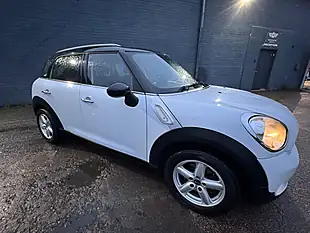 Used 2013 MINI Countryman Cooper White - Interior and Exterior details 5