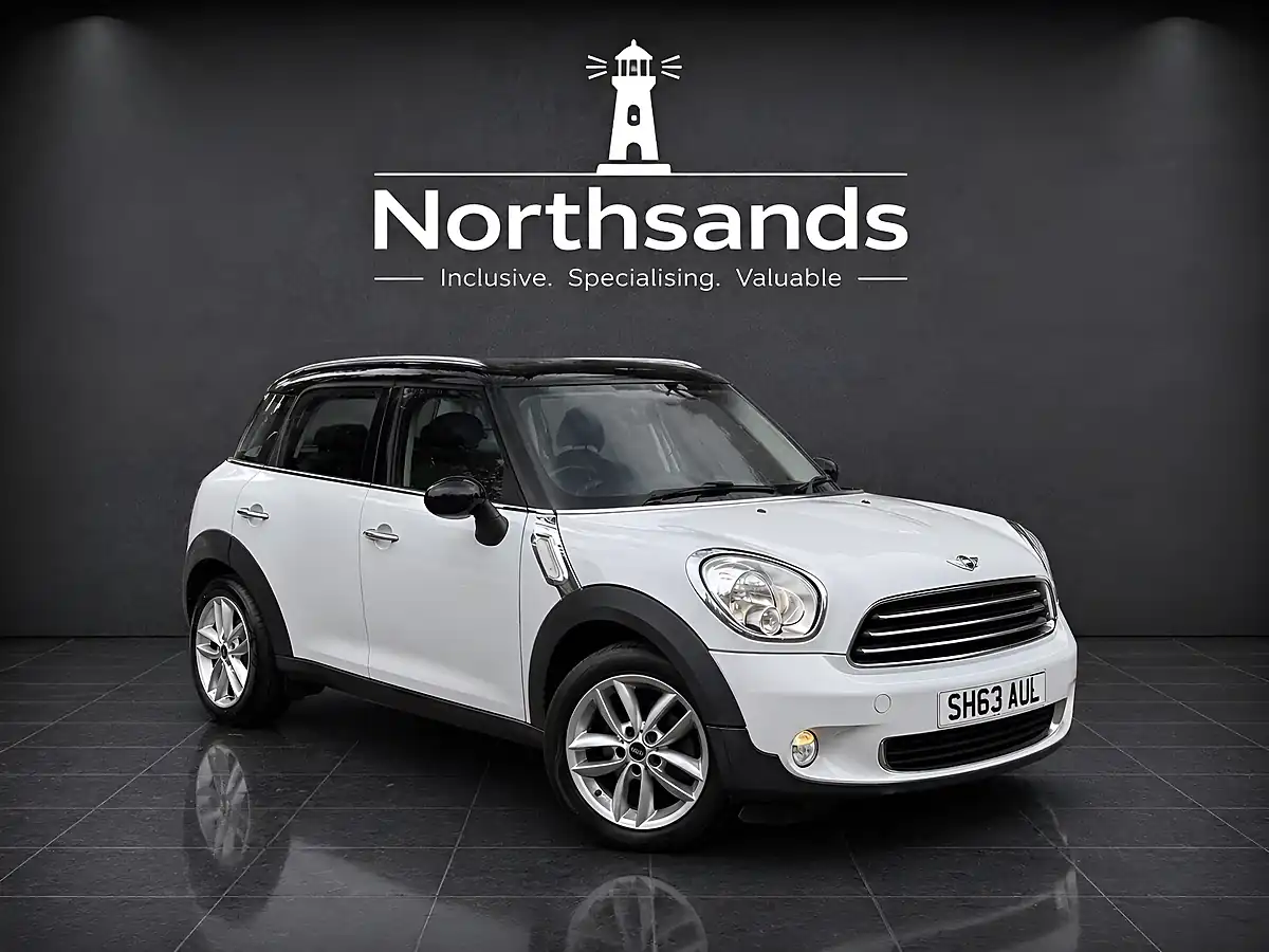 Used 2013 MINI Countryman Cooper White - Interior and Exterior details 15