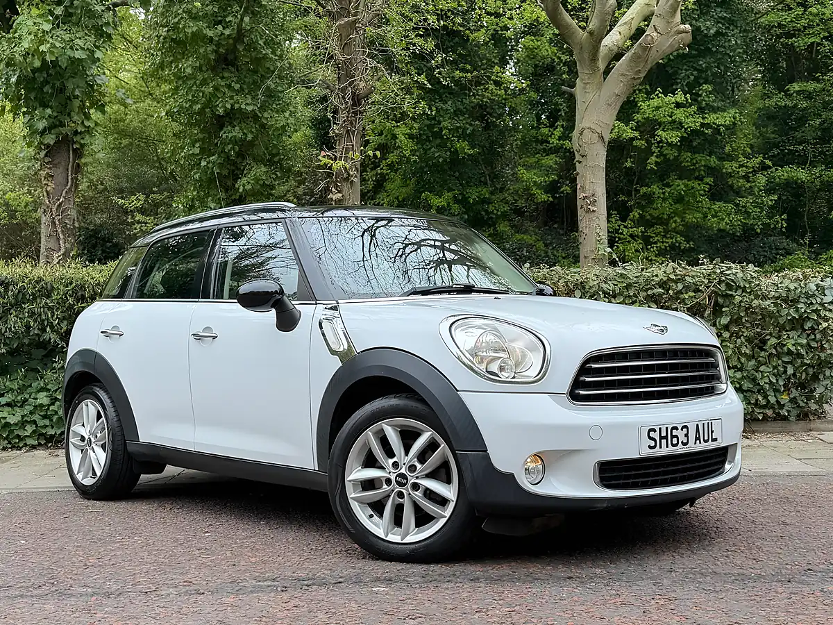 Used 2013 MINI Countryman Cooper White - Interior and Exterior details 17