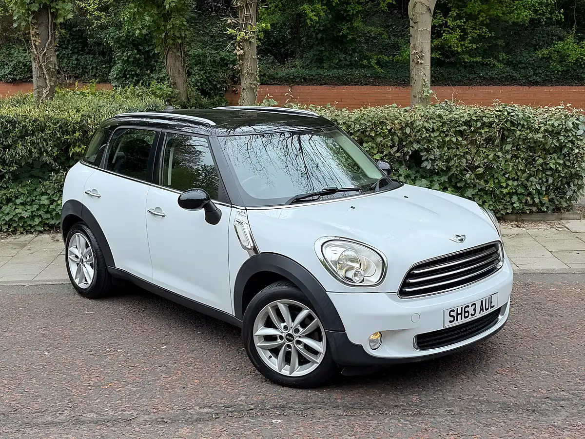 Used 2013 MINI Countryman Cooper White - Interior and Exterior details 18