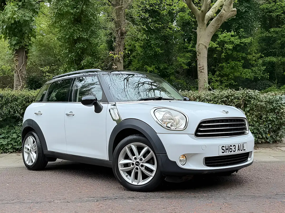 Used 2013 MINI Countryman Cooper White - Interior and Exterior details 3
