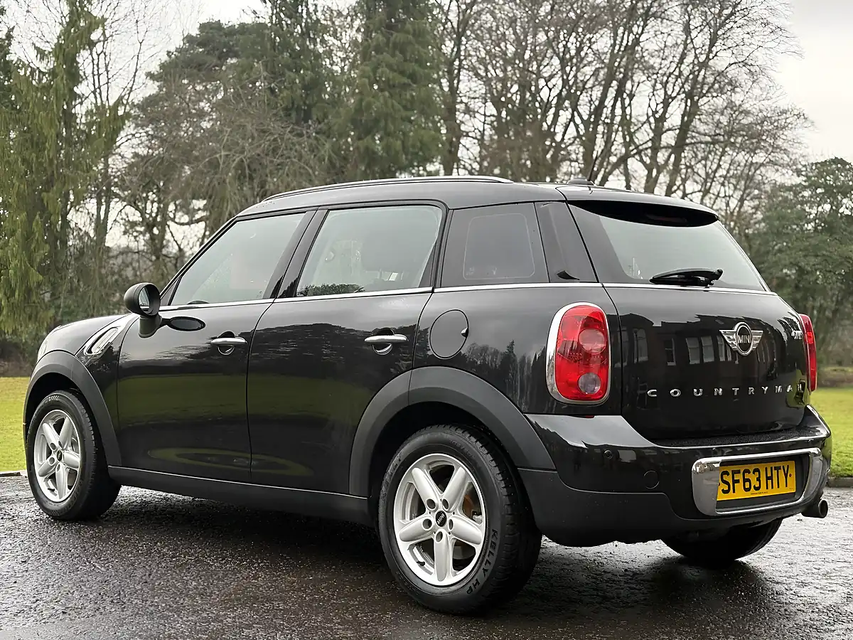 Used 2013 MINI Countryman One Black - Interior and Exterior details 10