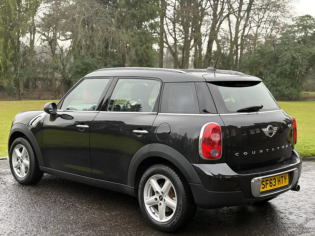 Used 2013 MINI Countryman One Black - Interior and Exterior details 11