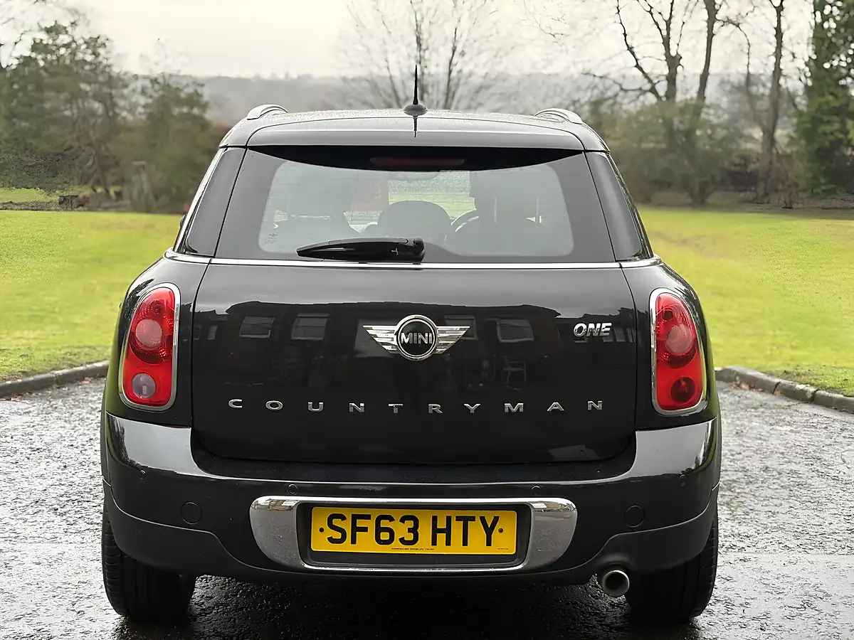 Used 2013 MINI Countryman One Black - Interior and Exterior details 12