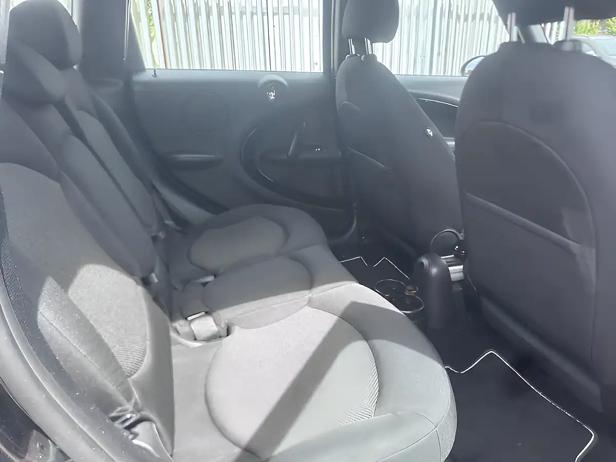 Used 2013 MINI Countryman One Black - Interior and Exterior details 12