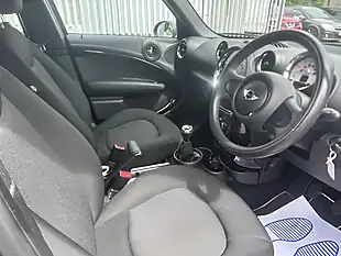 Used 2013 MINI Countryman One Black - Interior and Exterior details 13