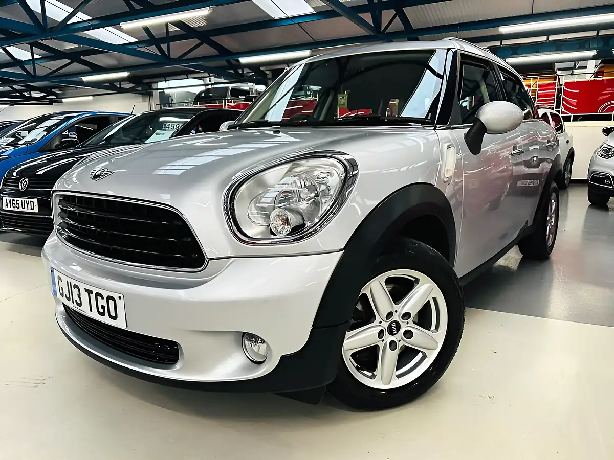 Used 2013 MINI Countryman One Crystal Silver - Interior and Exterior details 2