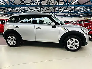 Used 2013 MINI Countryman One Crystal Silver - Interior and Exterior details 20