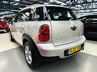 Used 2013 MINI Countryman One Crystal Silver - Interior and Exterior details 6