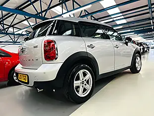 Used 2013 MINI Countryman One Crystal Silver - Interior and Exterior details 7