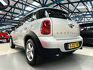 Used 2013 MINI Countryman One Crystal Silver - Interior and Exterior details 8
