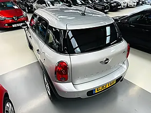 Used 2013 MINI Countryman One Crystal Silver - Interior and Exterior details 9