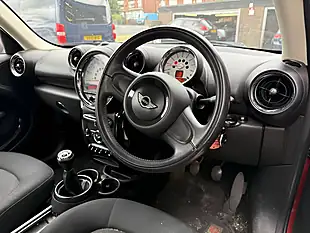 Used 2013 MINI Countryman One Red - Interior and Exterior details 10