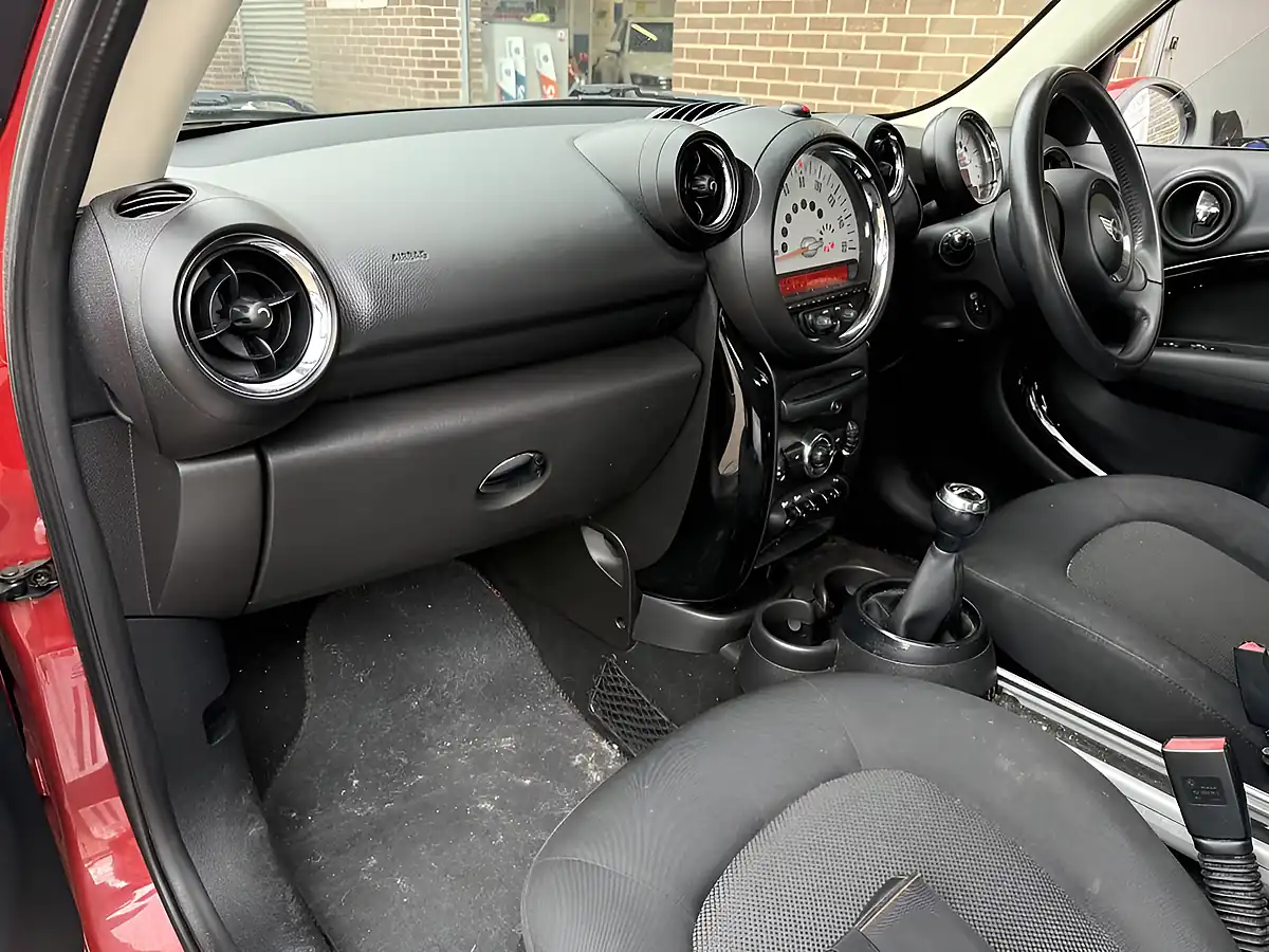 Used 2013 MINI Countryman One Red - Interior and Exterior details 11