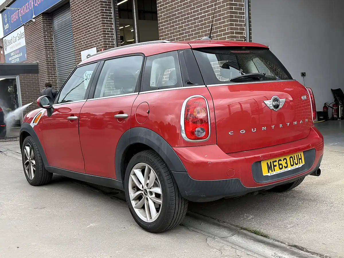 Used 2013 MINI Countryman One Red - Interior and Exterior details 4