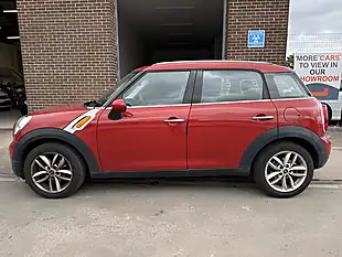 Used 2013 MINI Countryman One Red - Interior and Exterior details 5
