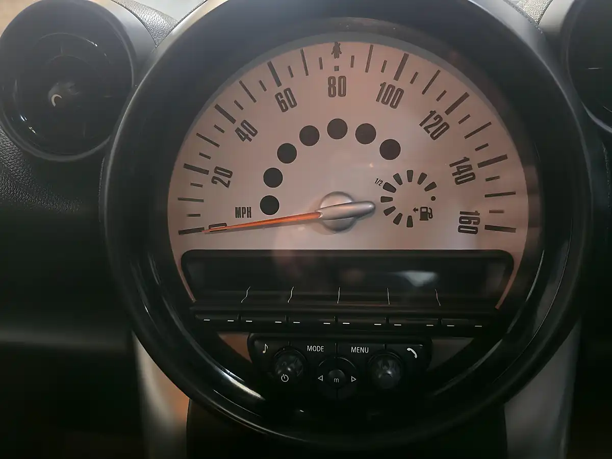 Used 2013 MINI Countryman One White - Interior and Exterior details 13