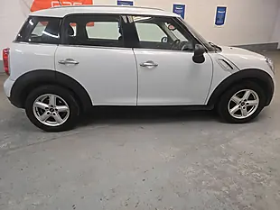Used 2013 MINI Countryman One White - Interior and Exterior details 7