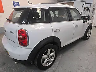 Used 2013 MINI Countryman One White - Interior and Exterior details 8