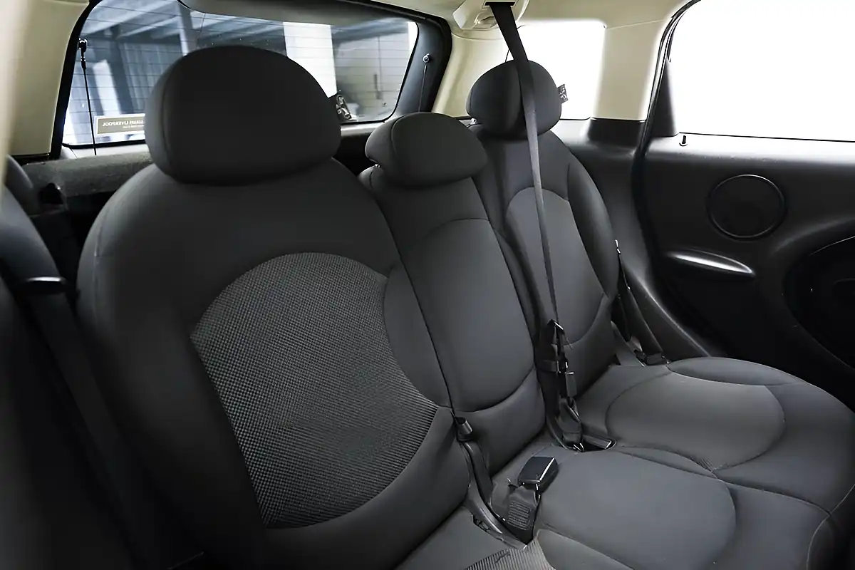 Used 2013 MINI Countryman One White - Interior and Exterior details 10