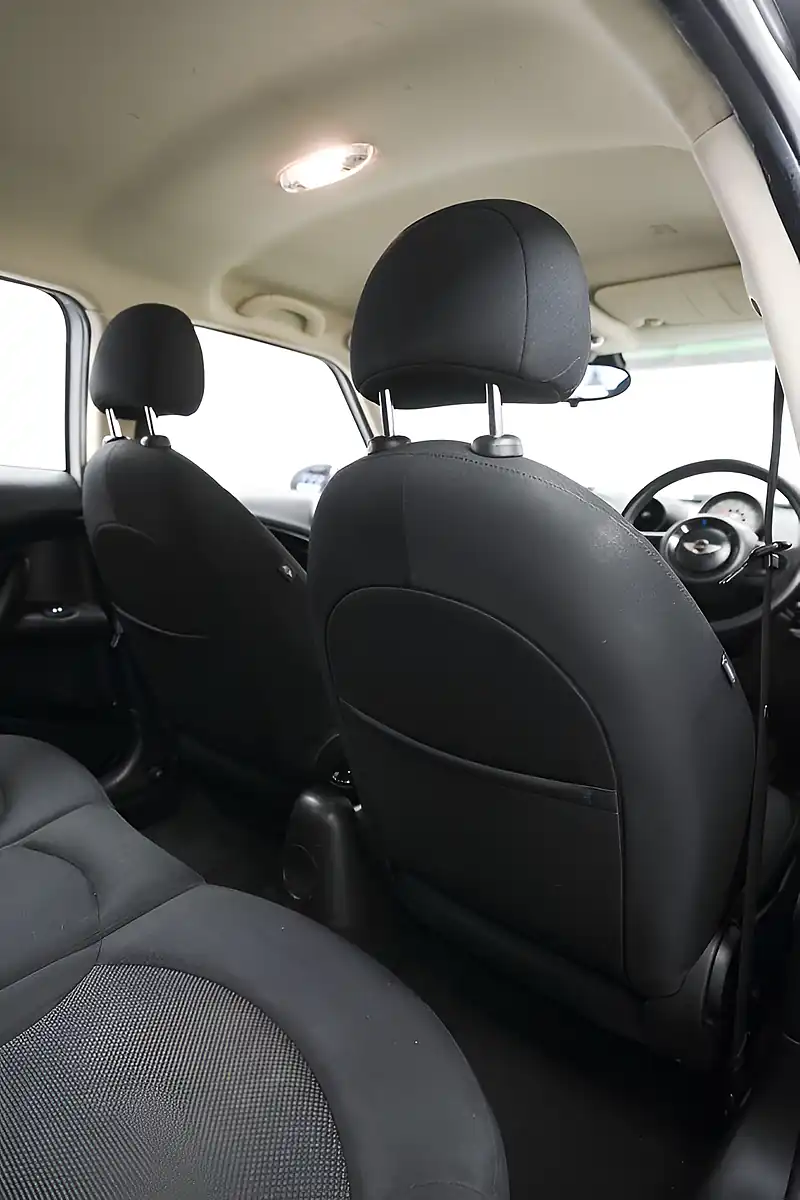 Used 2013 MINI Countryman One White - Interior and Exterior details 11