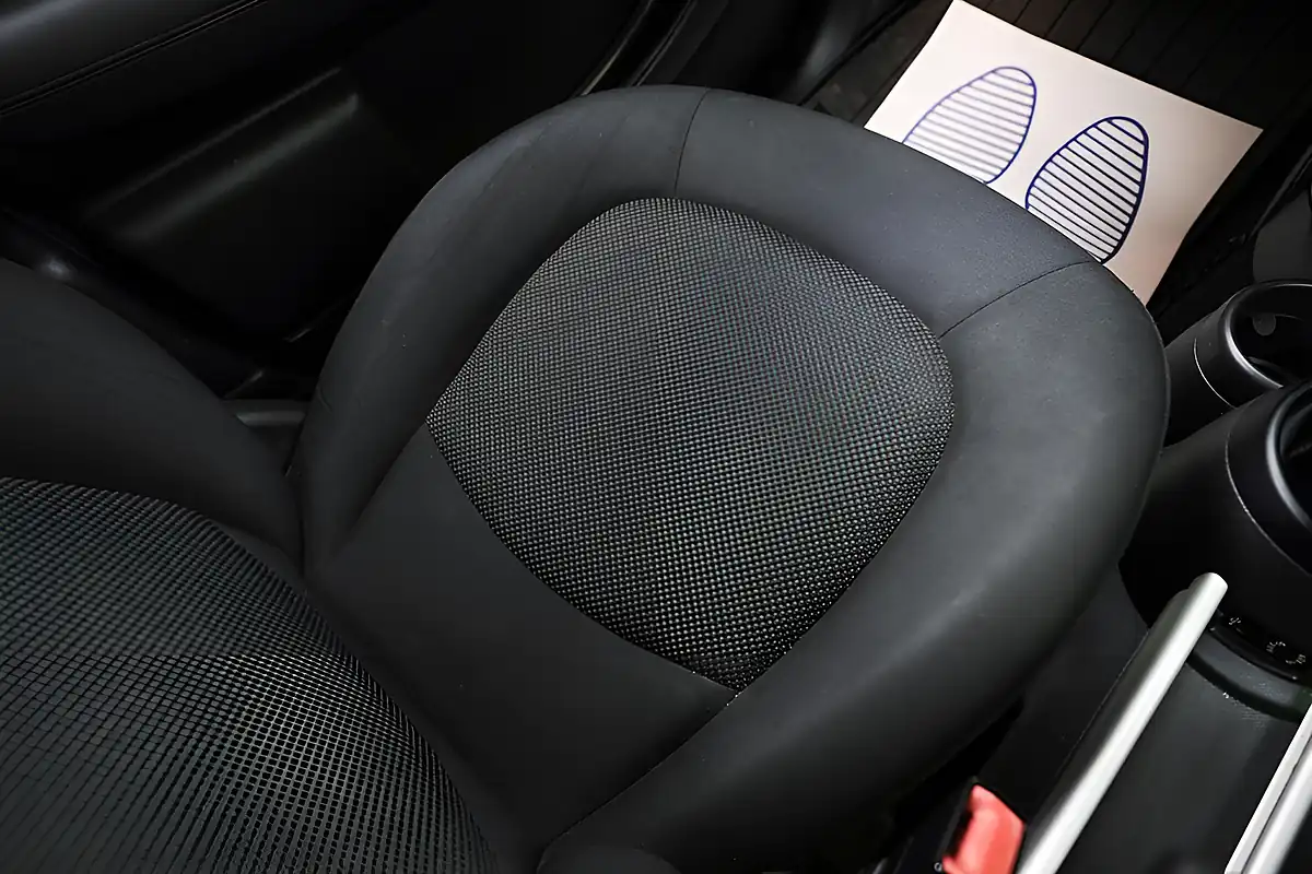 Used 2013 MINI Countryman One White - Interior and Exterior details 15