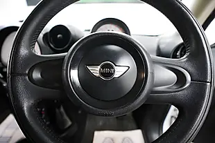 Used 2013 MINI Countryman One White - Interior and Exterior details 17