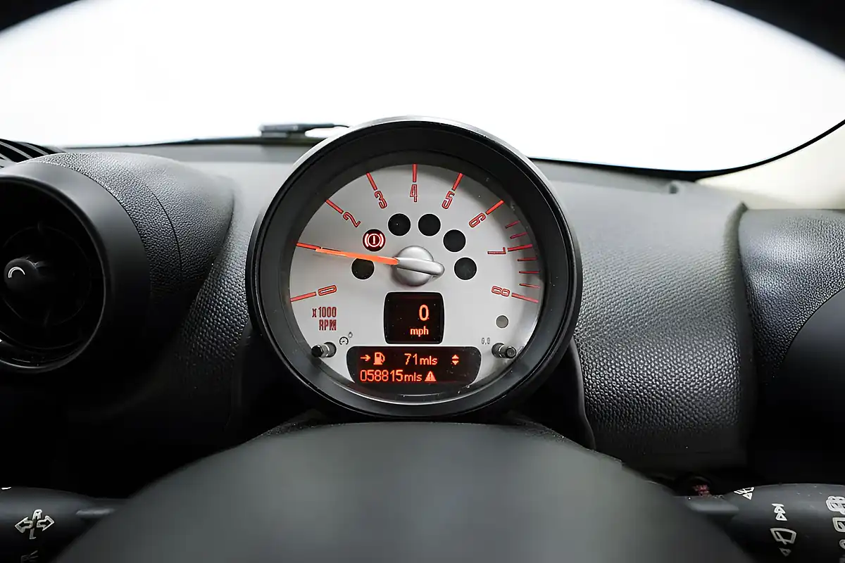 Used 2013 MINI Countryman One White - Interior and Exterior details 18