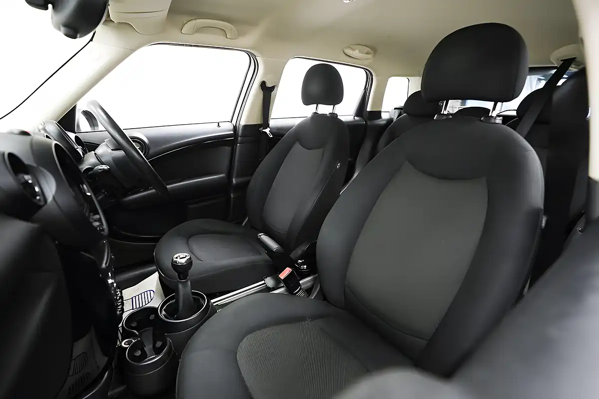 Used 2013 MINI Countryman One White - Interior and Exterior details 19