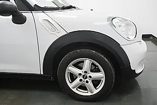 Used 2013 MINI Countryman One White - Interior and Exterior details 4