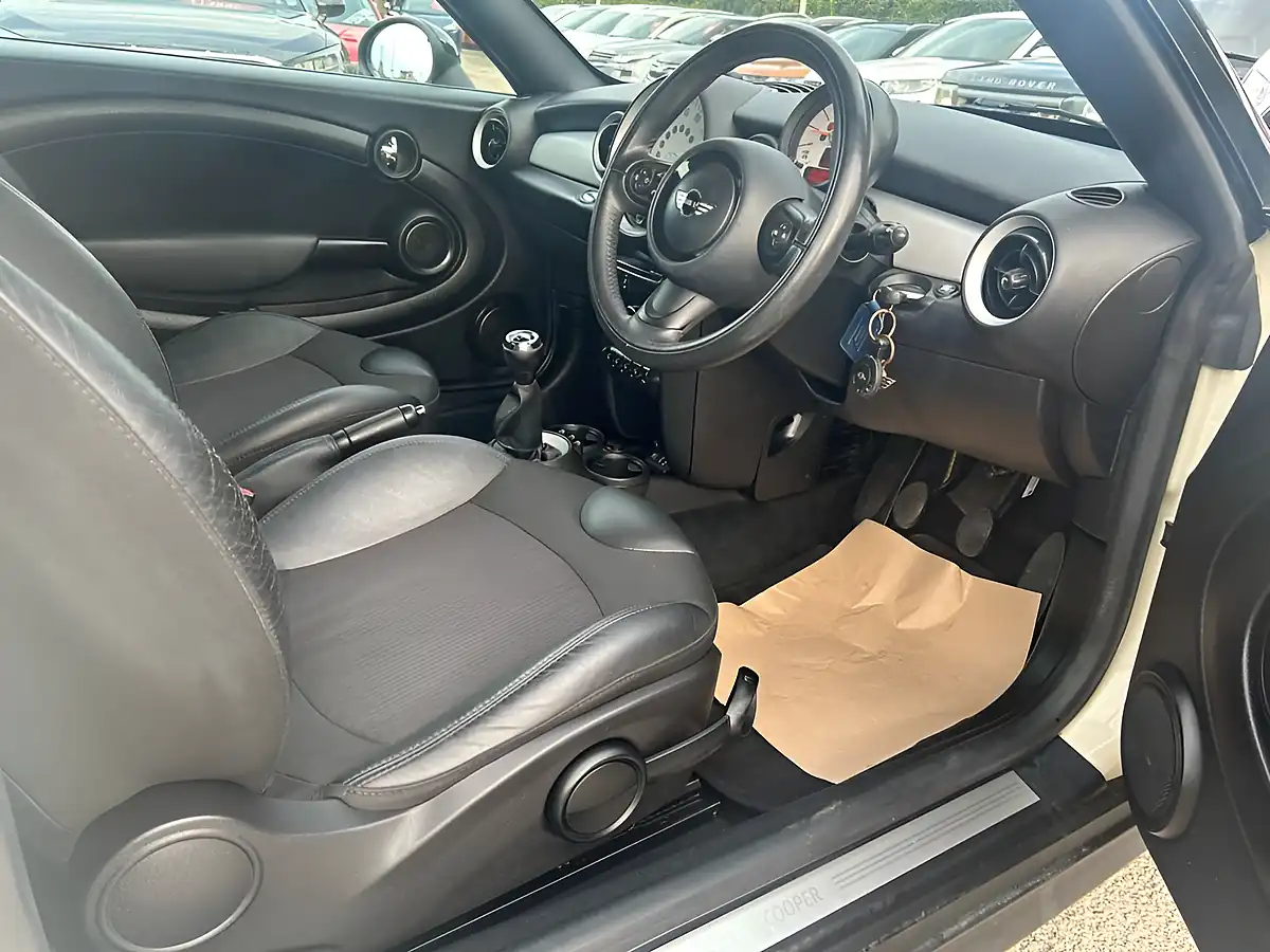 Used 2013 MINI Coupe Cooper Coupe White - Interior and Exterior details 4
