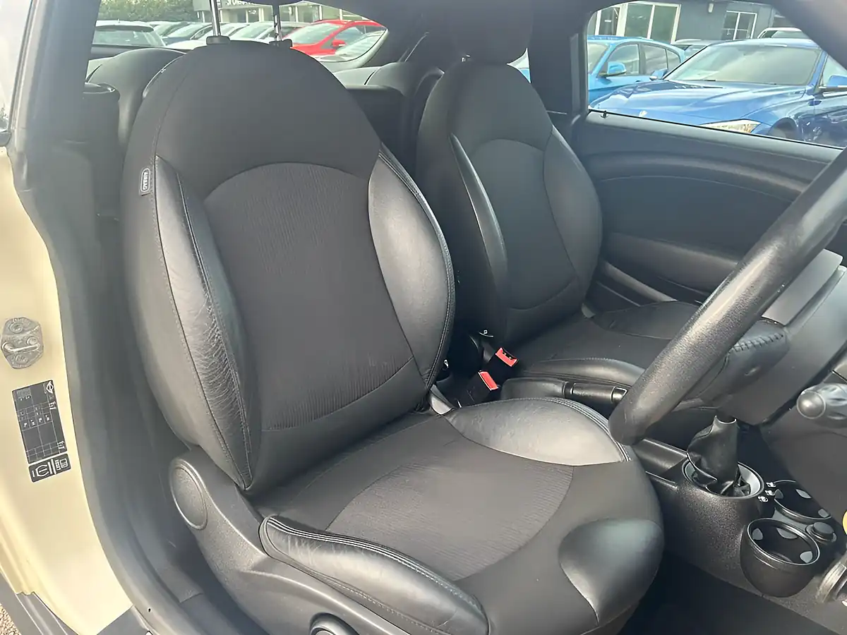 Used 2013 MINI Coupe Cooper Coupe White - Interior and Exterior details 7