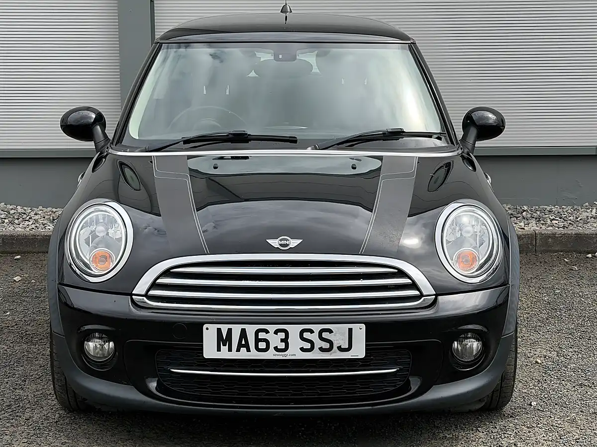 Used 2013 MINI Hatch Baker Street Midnight Black - Interior and Exterior details 3
