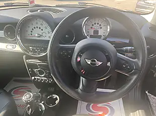 Used 2013 MINI Hatch Bayswater Black - Interior and Exterior details 14